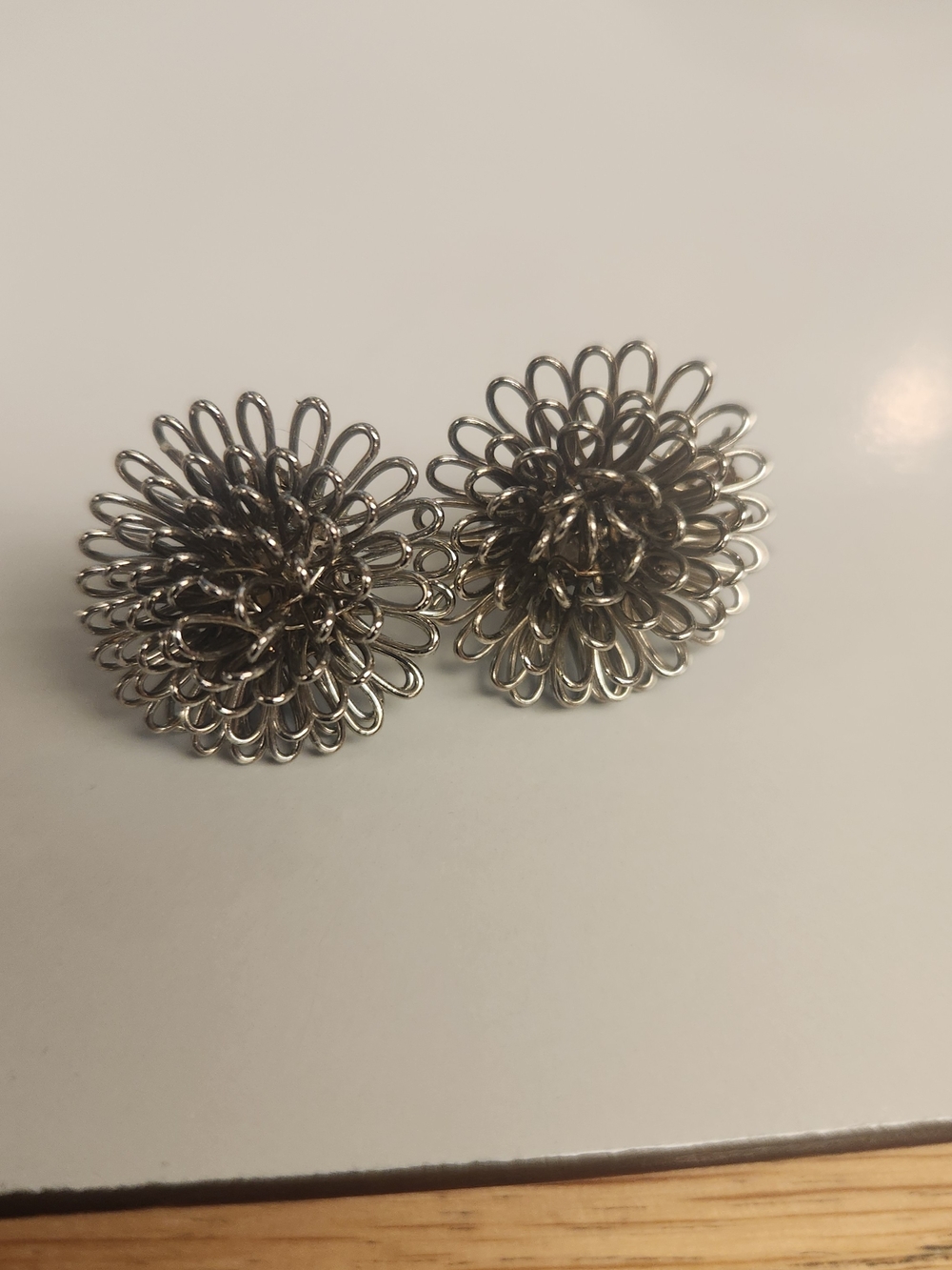 Exquisite 3D Vtg Silver Tone Wire DANDELION Puff Ball Earrings Pierced. 1 3/4".